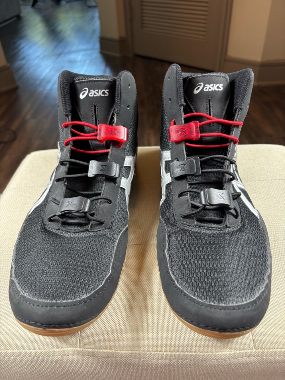 ASICS Matflex Wrestling Shoes Men’s Size 12 Black Silver Red J504N